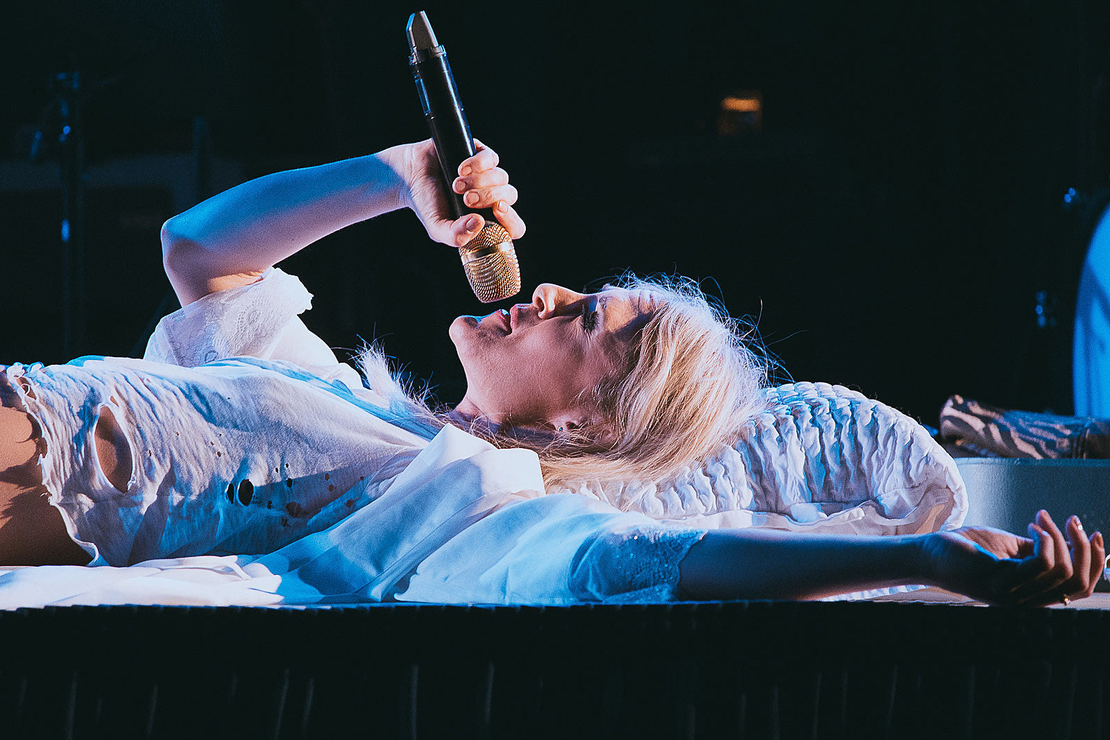 Emily Haines’ Murmrr Theatre show was part concert, part performance art (pics)