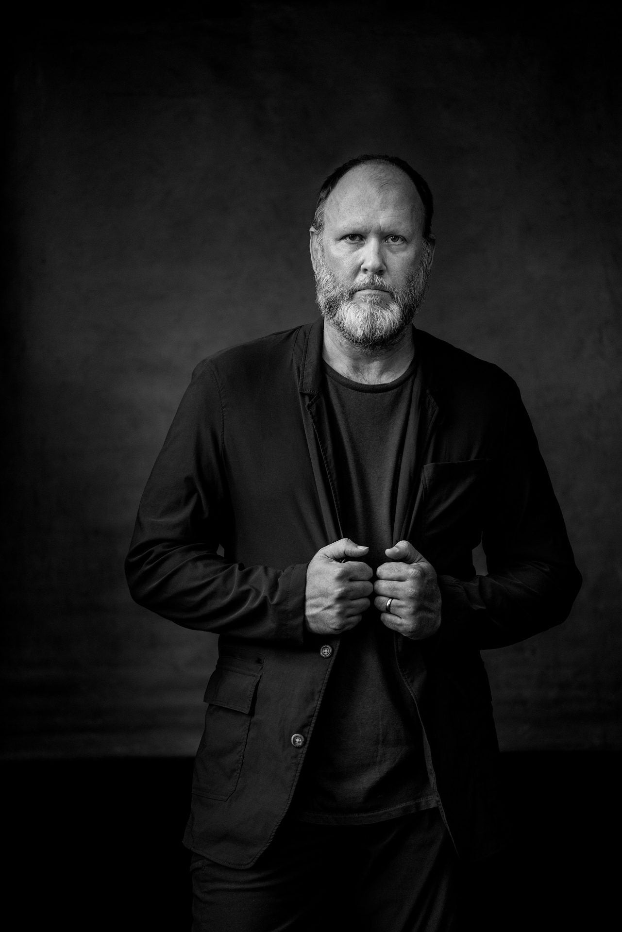 Eric Bachmann shares “Misinformation Age” ahead of living room tour