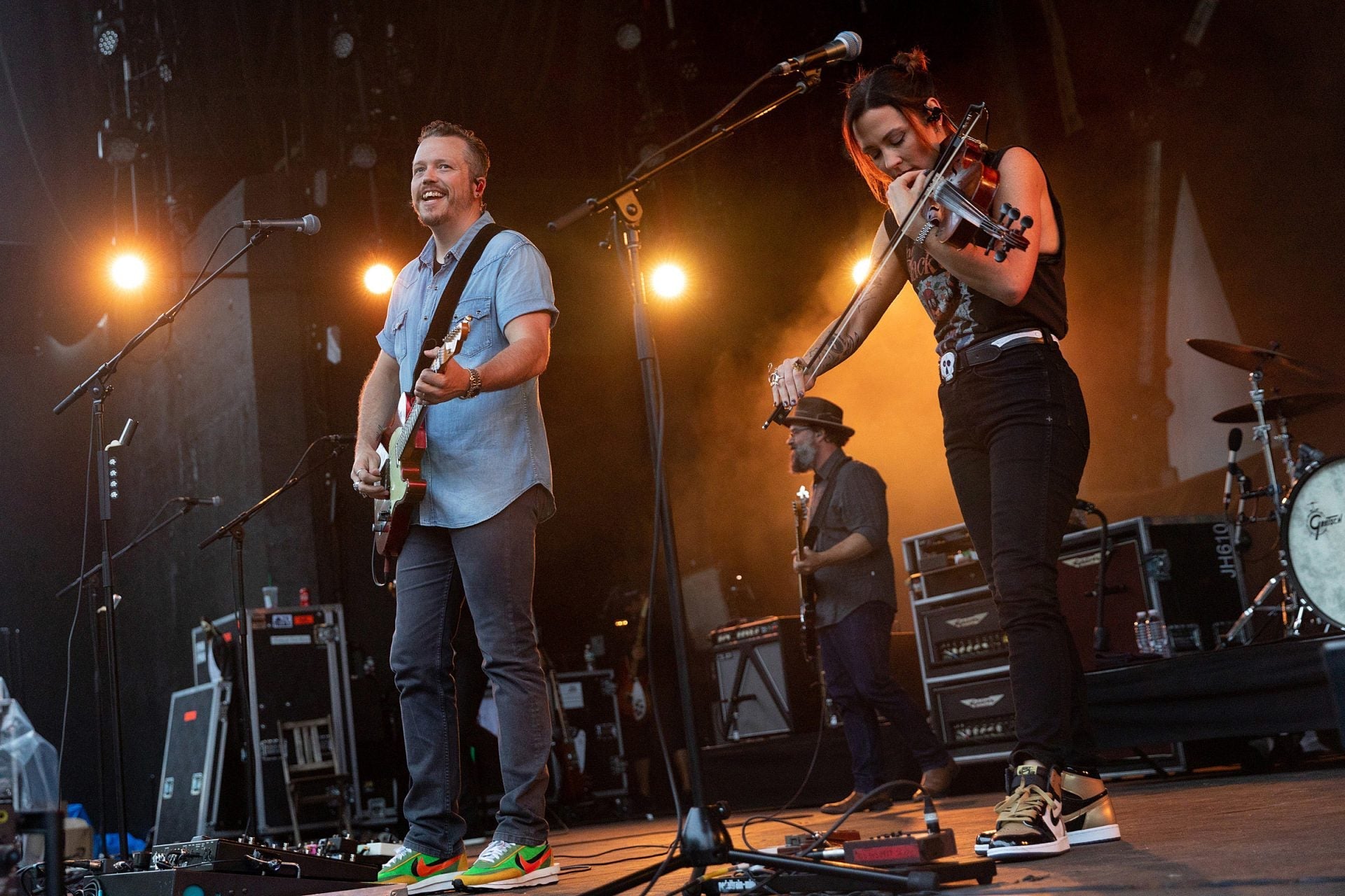 watch Jason Isbell play ‘Reunions’ material, cover Fleetwood Mac at last 400 Unit show before lockdown