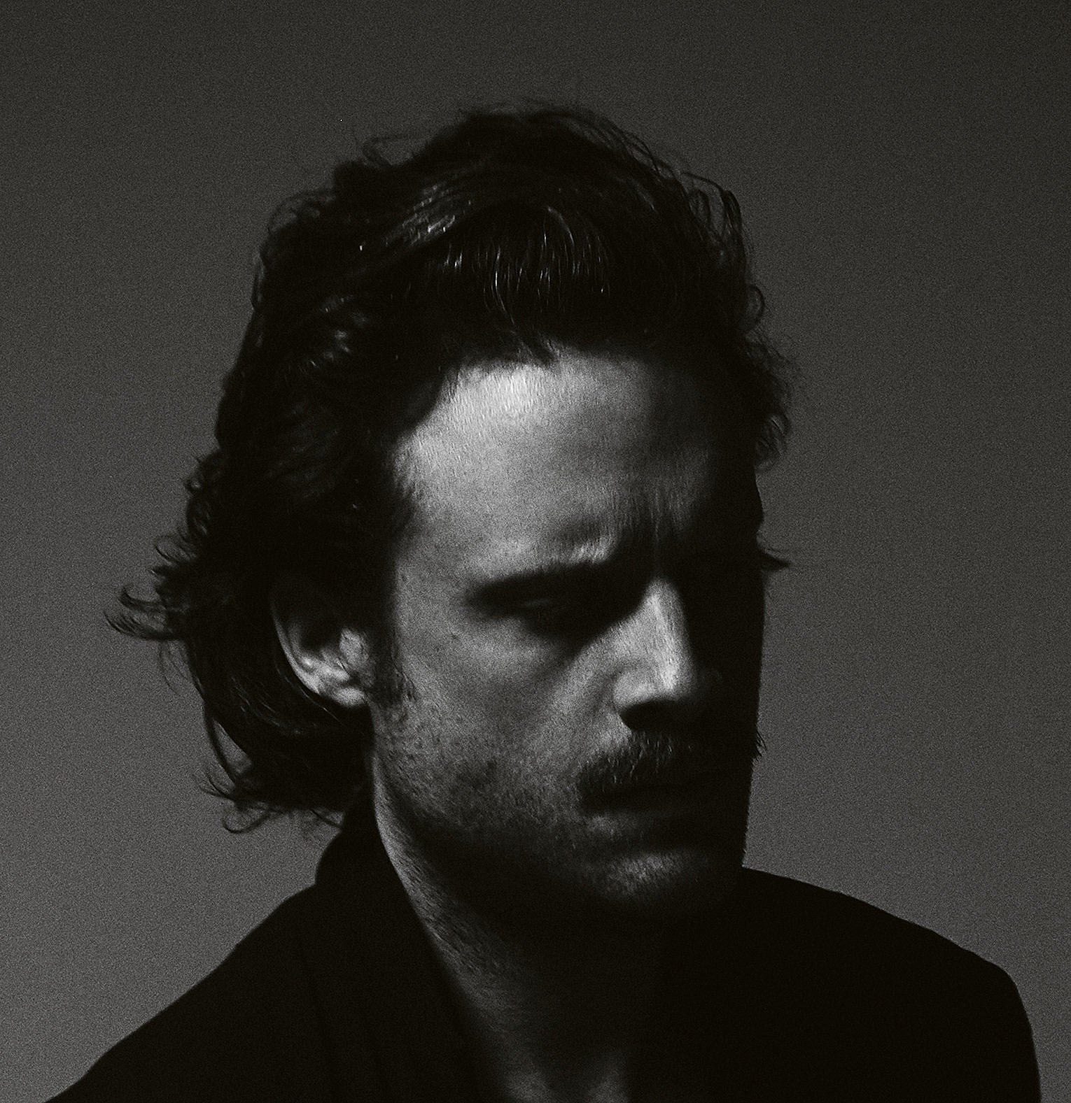 Father John Misty shares three new “generic” pop songs, answering questions on Twitter