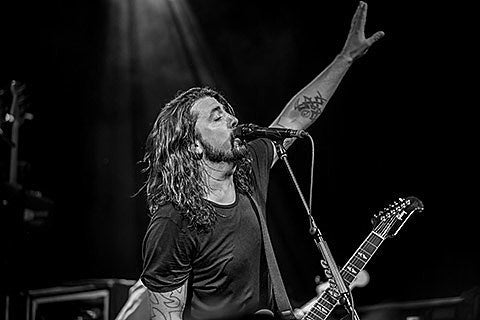 Foo Fighters sold out Citi Field, add 2nd night (updated tour dates); Dave Grohl was a “good omen” for the new Cribs LP