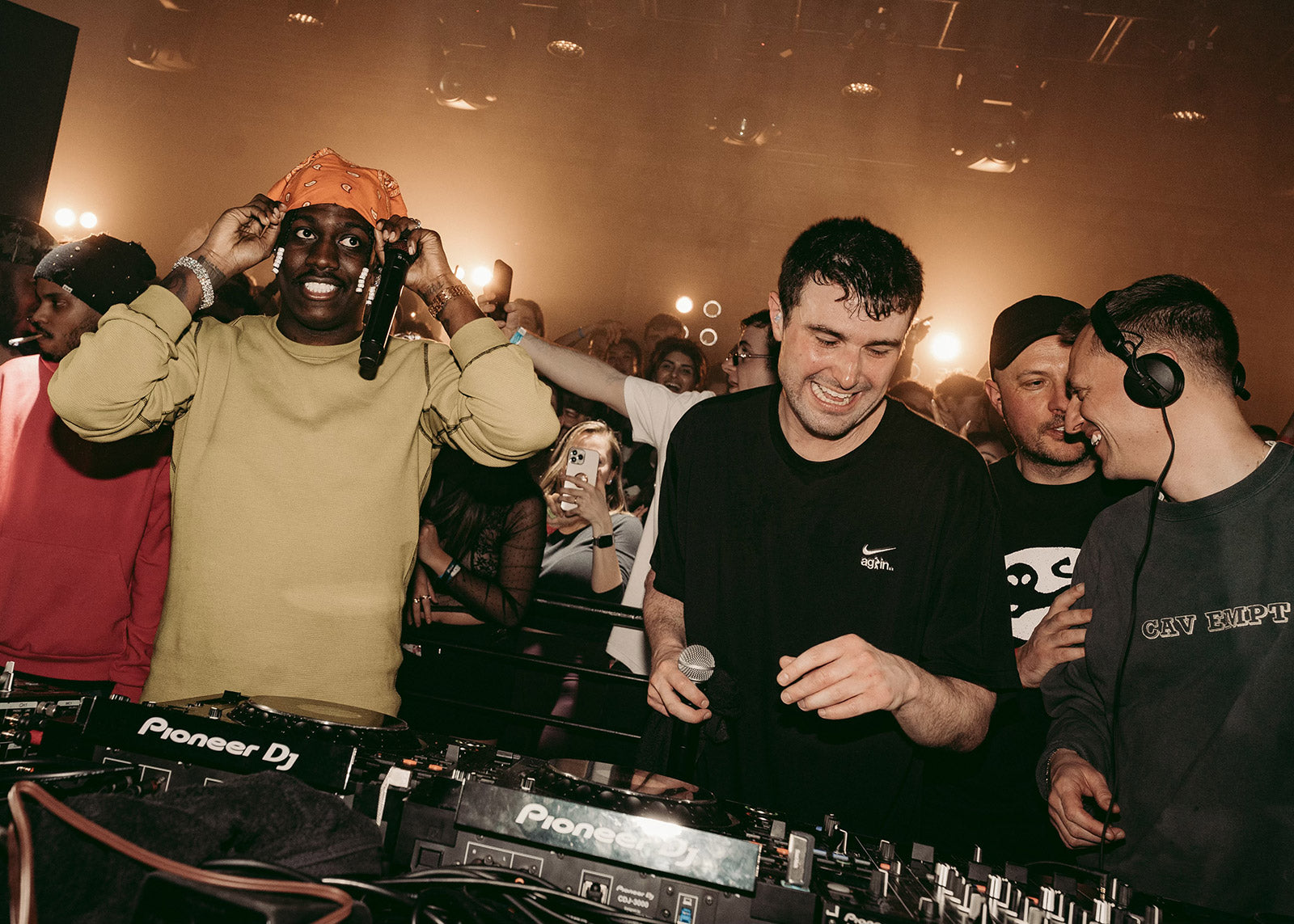 Fred again.. played Knockdown Center with Lil Yachty & Overmono (pics, video)