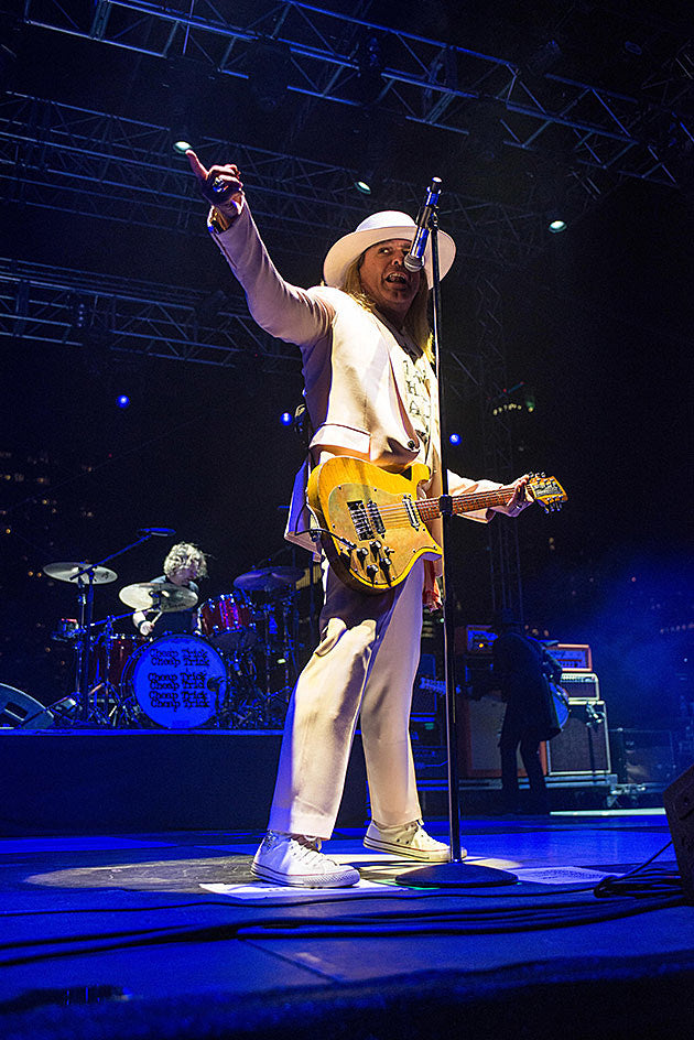 FFF Fest 2015 day 1 in pics: Peaches, Viet Cong, Mutoid Man, Mikal Cronin, Nothing, Bomba Estereo & more