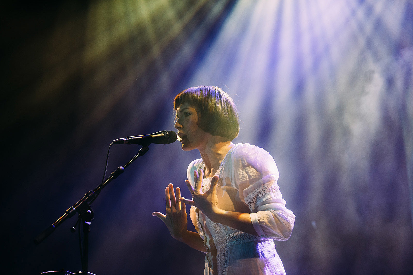 Gwenno & Adwaith @ Islington Assembly Hall (pics, video, setlist)