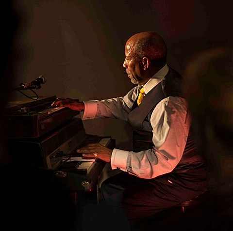 Hailu Mergia opening select Beirut dates (Radio City tonight)