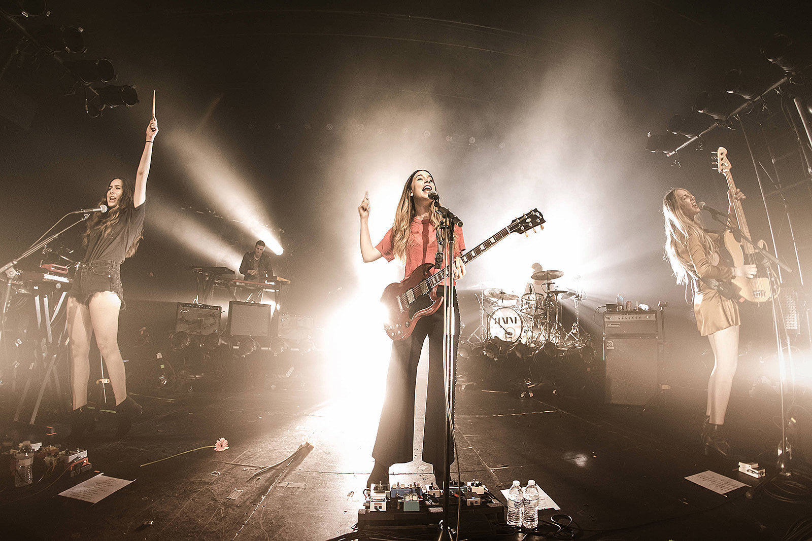 Haim played LA with Steven A Clark & Charlotte Day Wilson (pics, review)