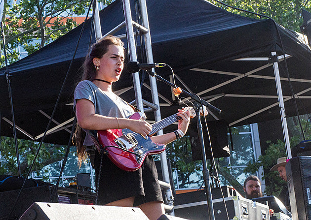 Hinds touring, playing Warsaw