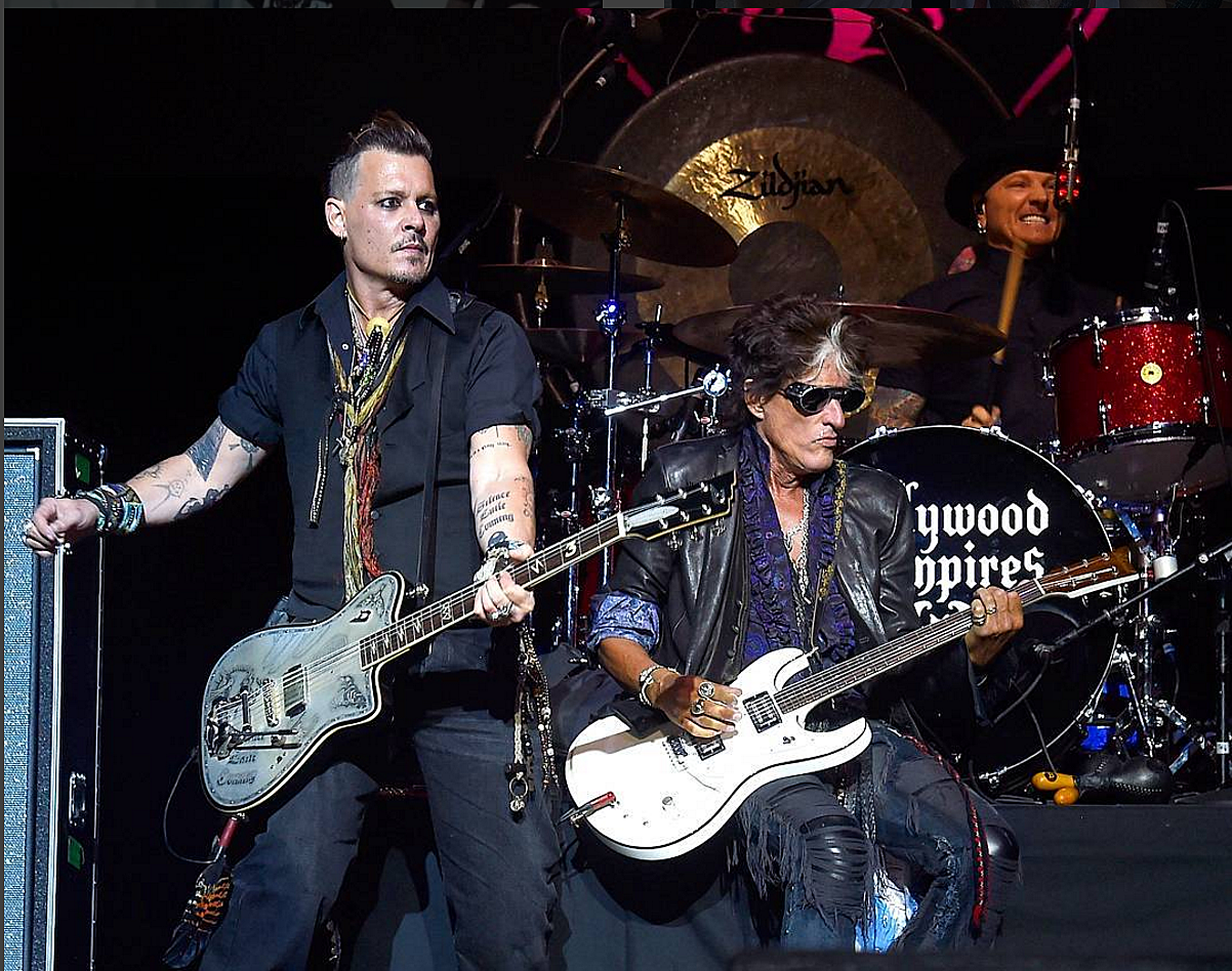 Joe Perry in stable condition after collapsing during Hollywood Vampires show at Coney Island