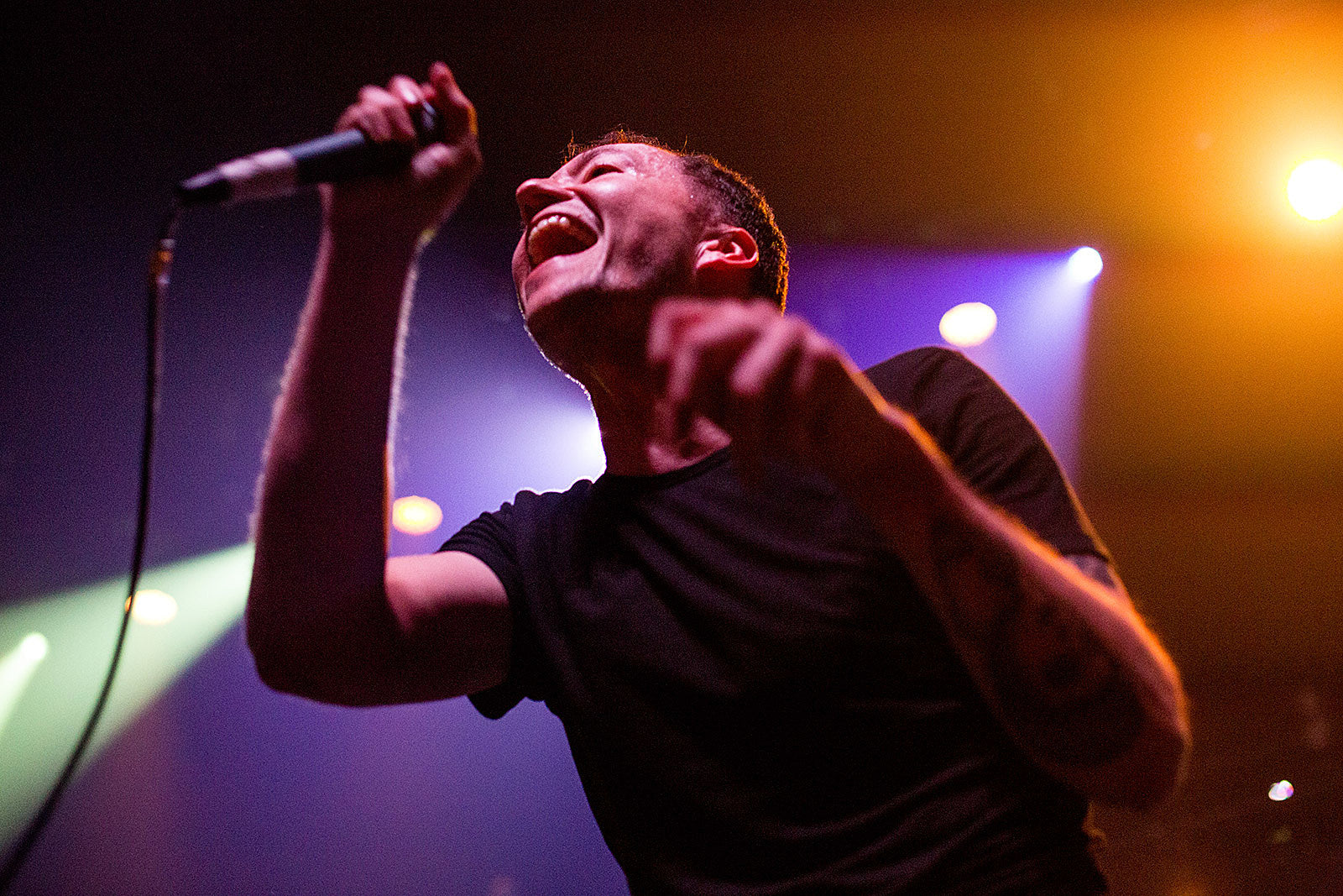924 Gilman livestream lineup: Touche Amore, awakebutstillinbed, Mom Jeans, Thick, more