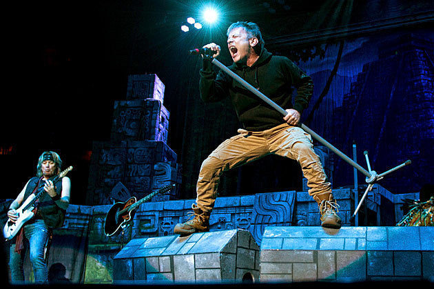 Bruce Dickinson scolds unruly Iron Maiden fan at Adelaide show; fan saved by Iron Maiden t-shirt