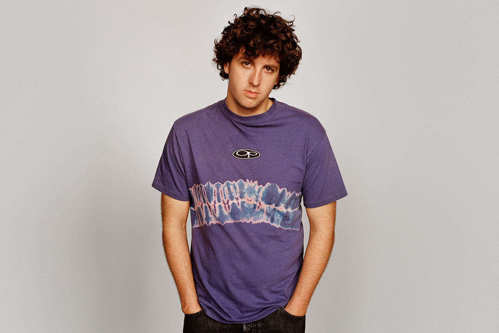Jamie xx announces new LP ft. Robyn, Panda Bear, The Avalanches, more, shares “Treat Each Other Right”