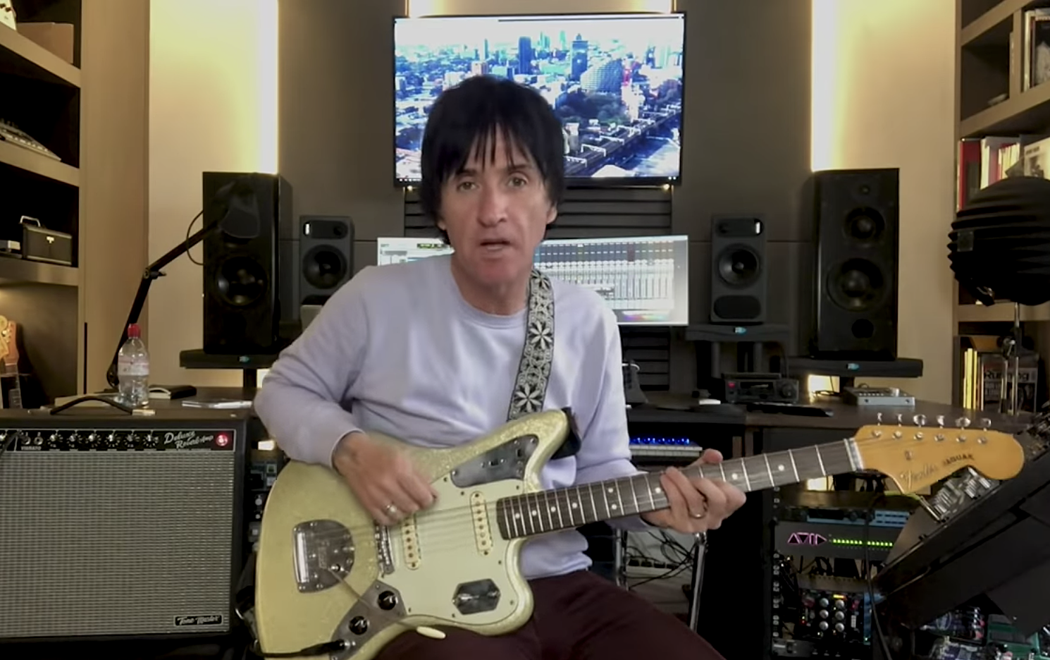 watch Johnny Marr teach you how to play The Smiths’ “The Headmaster Ritual”