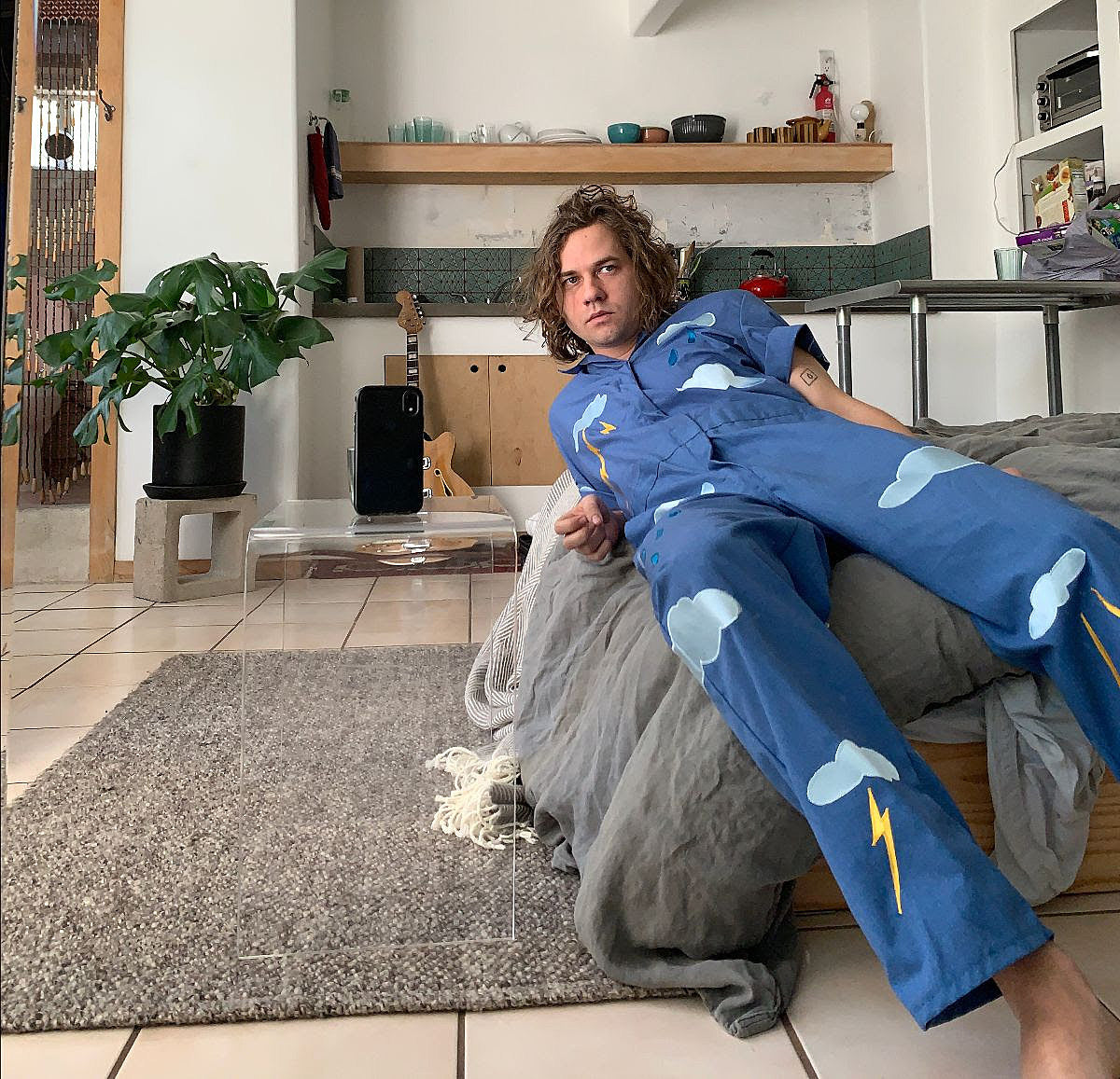 Kevin Morby shares “Gift Horse” / “I Was on Time” single, on tour now