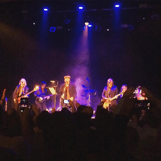 The Kinks’ Ray and Dave Davies performed together tonight, first time in nearly 20 years, played “You Really Got Me”