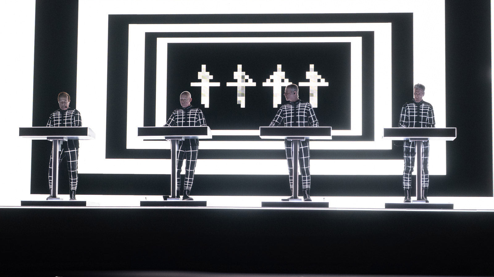 Kraftwerk brought 50 years of innovative synthpop to Beacon Theatre (pics, video setlist)