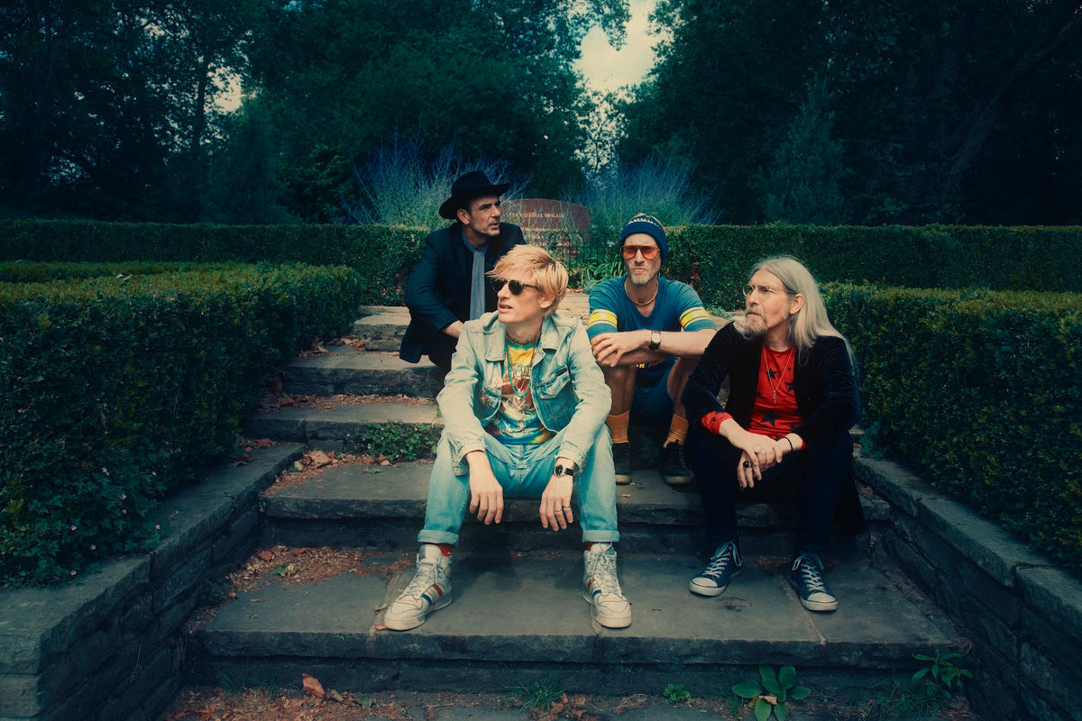 Tour news: Lyle Lovett, Kula Shaker, Quannnic, Murphy’s Law, H2O, ZZ Top, William Basinski, more
