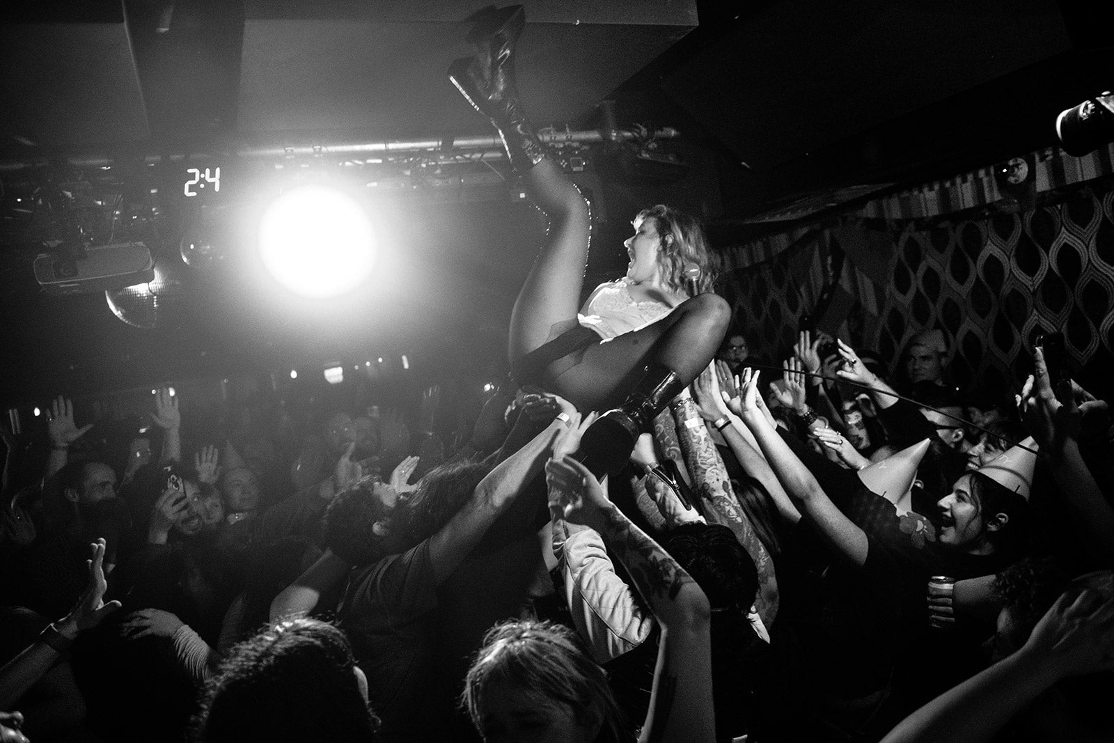 Lambrini Girls played 2 NYC shows (Baby’s All Right pics w/ Desert Sharks)