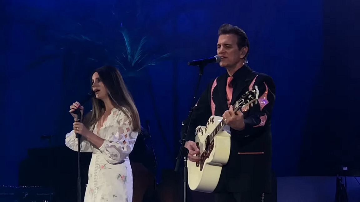 watch Lana Del Rey bring out Chris Isaak, Weyes Blood, Sean Lennon, Jack Antonoff & more at Hollywood Bowl