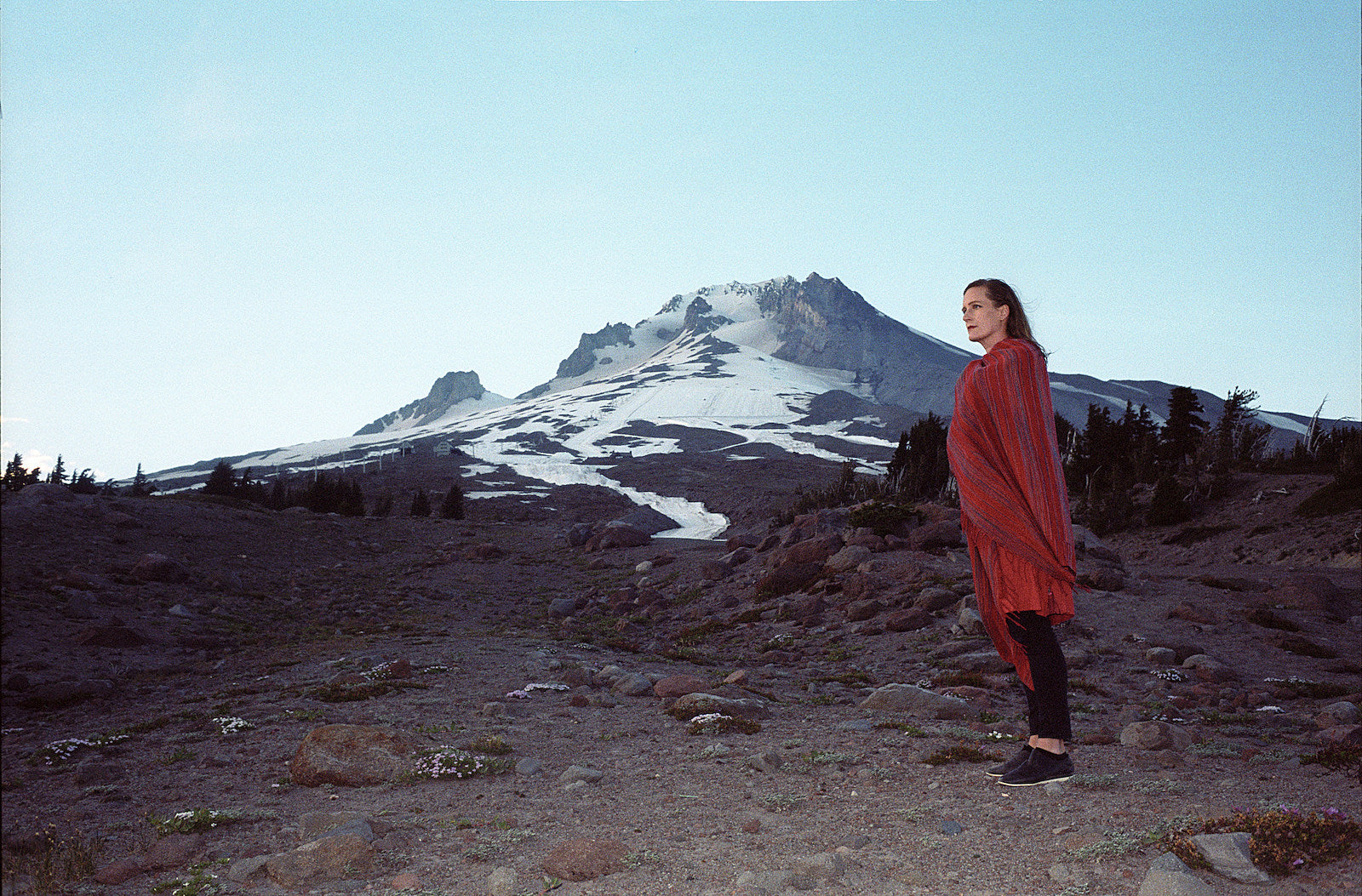 watch Laura Gibson’s “I Don’t Want Your Voice To Move Me” video, see her on tour