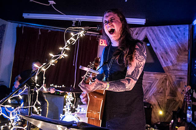 Laura Jane Grace, Lauren Denitzio & David Dondero @ the Gender Is Over benefit at Silent Barn (pics)
