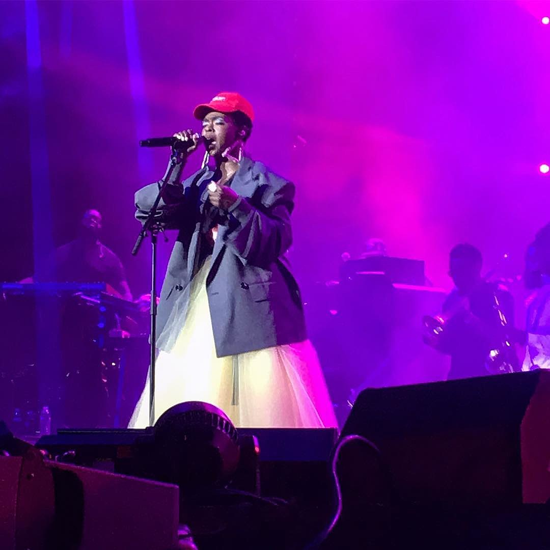 Lauryn Hill played ‘The Miseducation of Lauryn Hill’ at Jones Beach (videos)