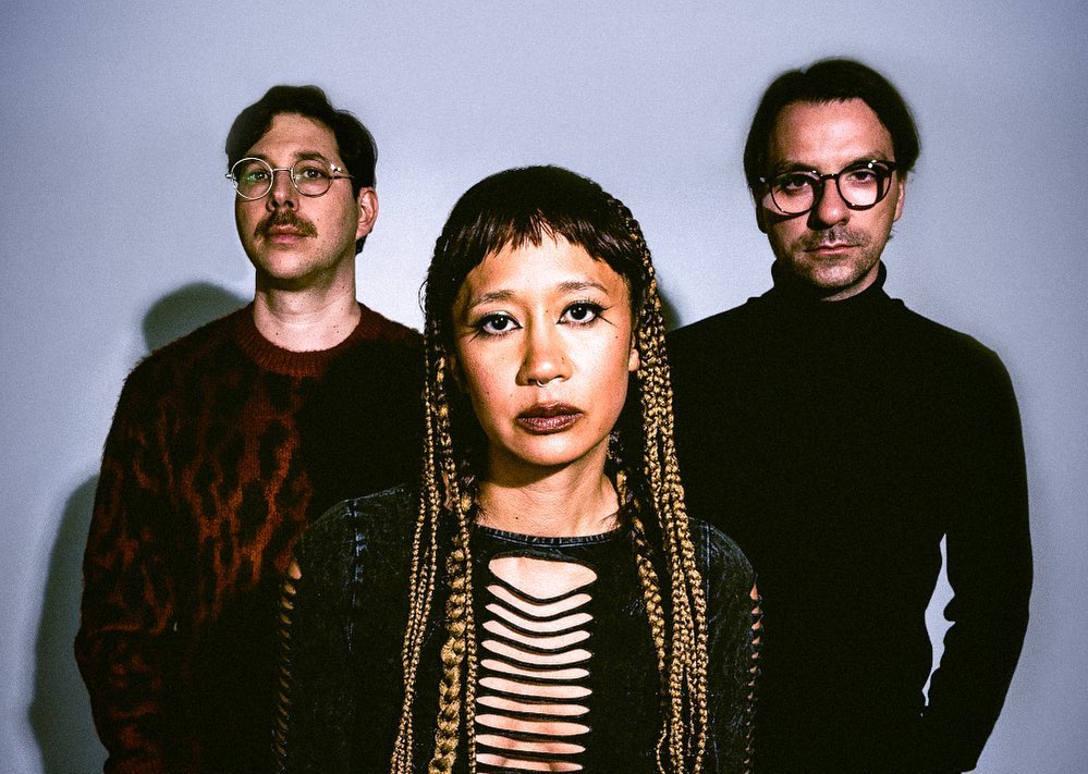 Tour news: Buffalo Tom, Indigo Girls, The Courettes, Le Couleur, more