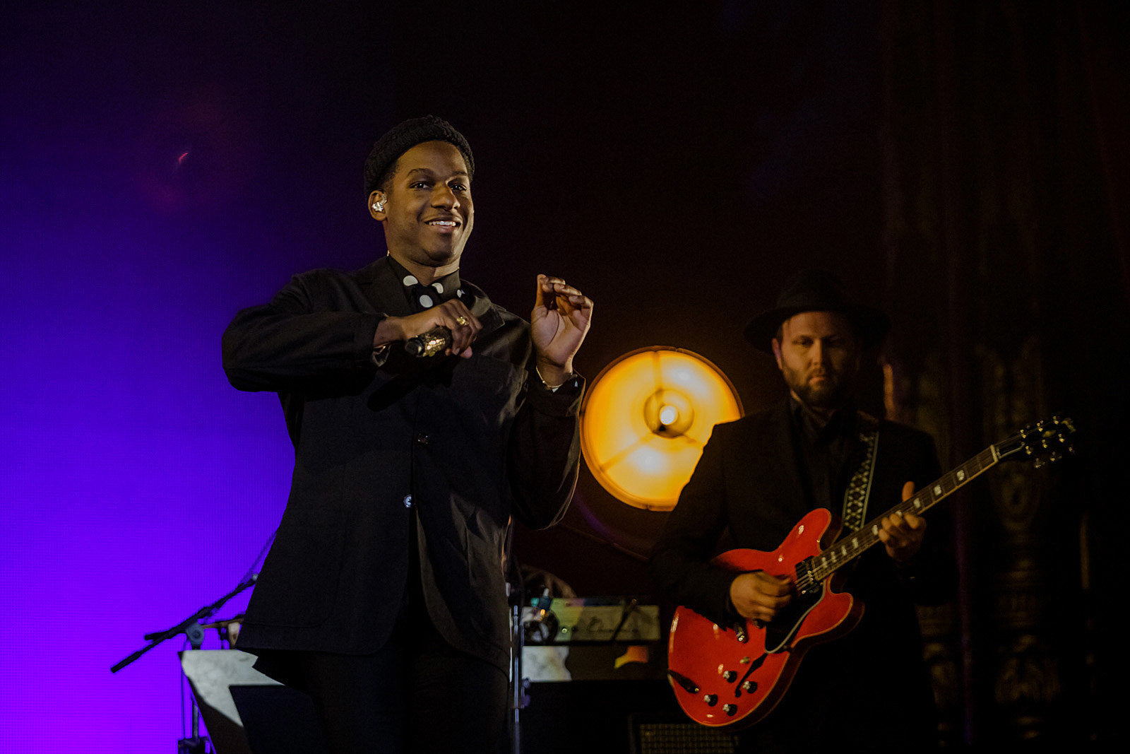 Leon Bridges & Khruangbin on tour now (pics & setlist from Aragon Ballroom)