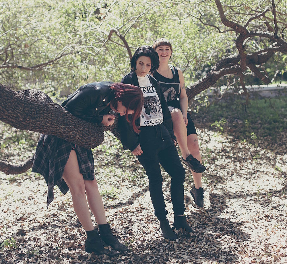 Vancouver trio Lié ready new LP ‘Truth or Consequences’ (stream “Failed Visions”), on U.S. tour w/ Surfbort