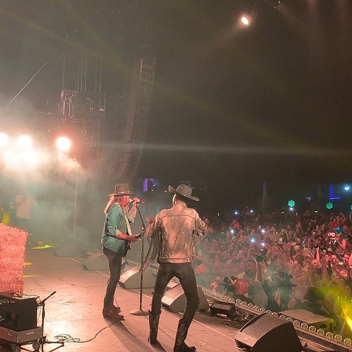 watch Lil Nas X play “Old Town Road” live for the first time with Diplo & Billy Ray Cyrus at Stagecoach