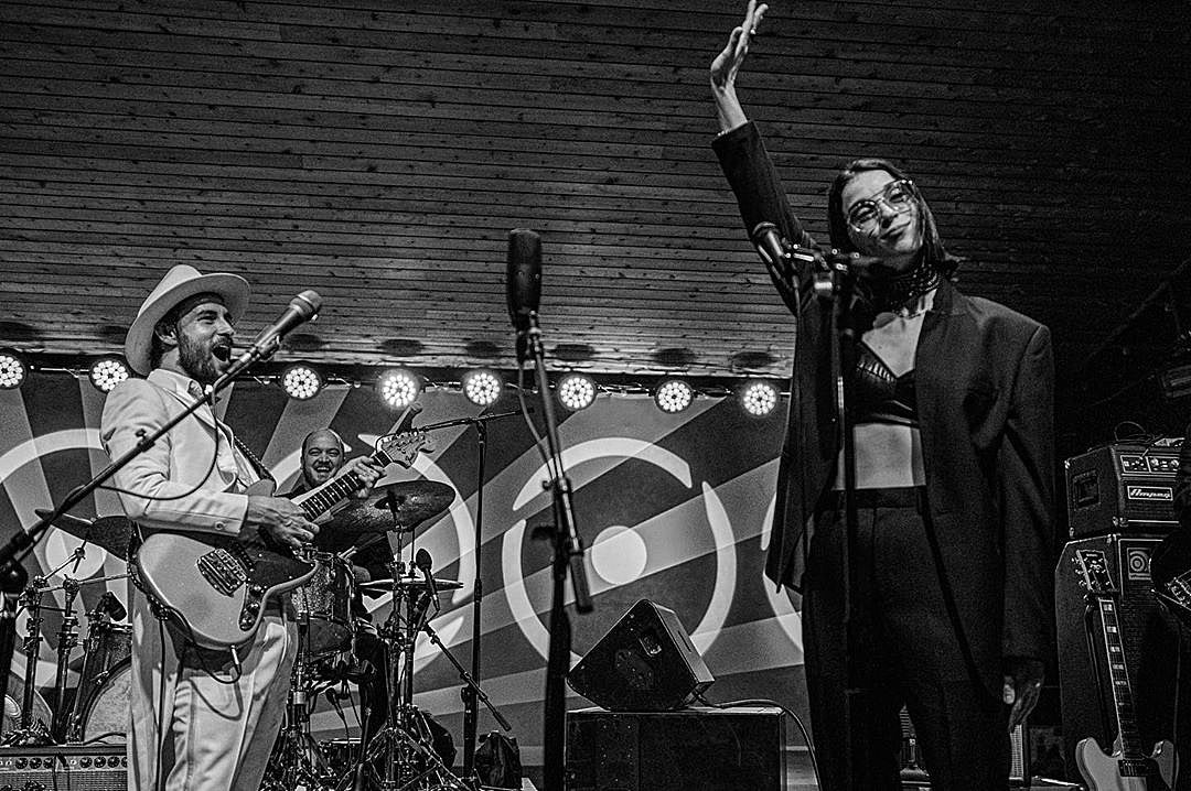 St. Vincent covered Joni Mitchell at Trans-Pecos Festival (watch)