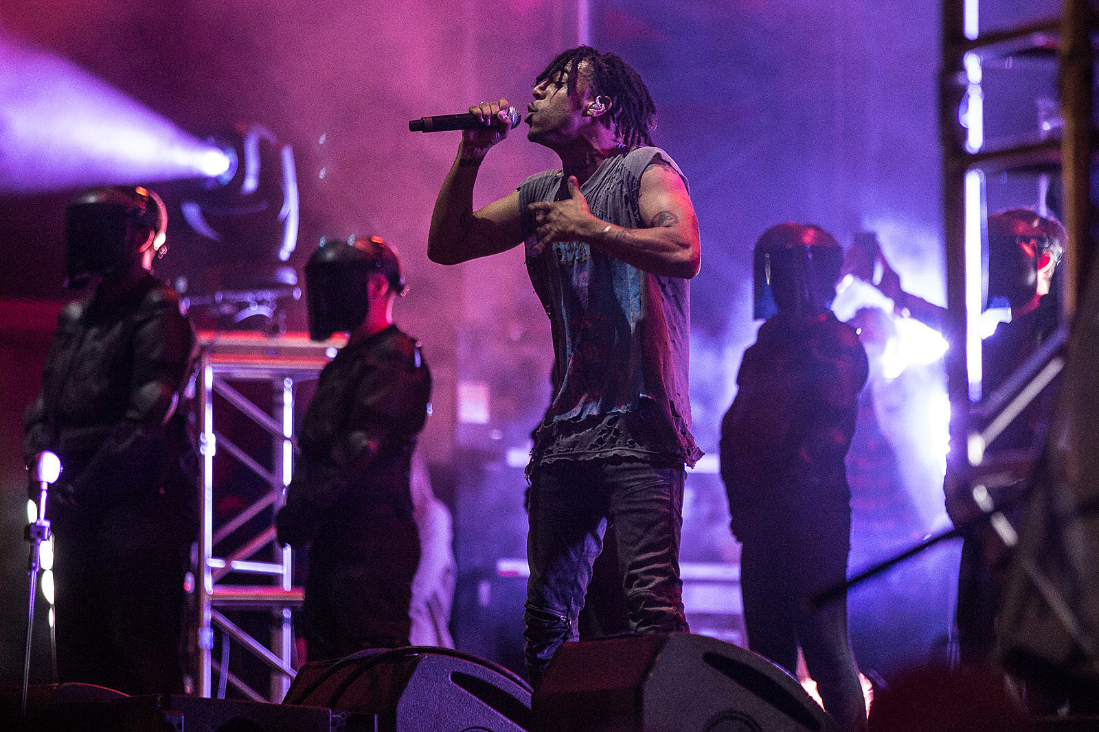 Vic Mensa blasts Lil Wayne over Black Lives Matter comments; Kanye and Kim invited Alton Sterling’s son backstage
