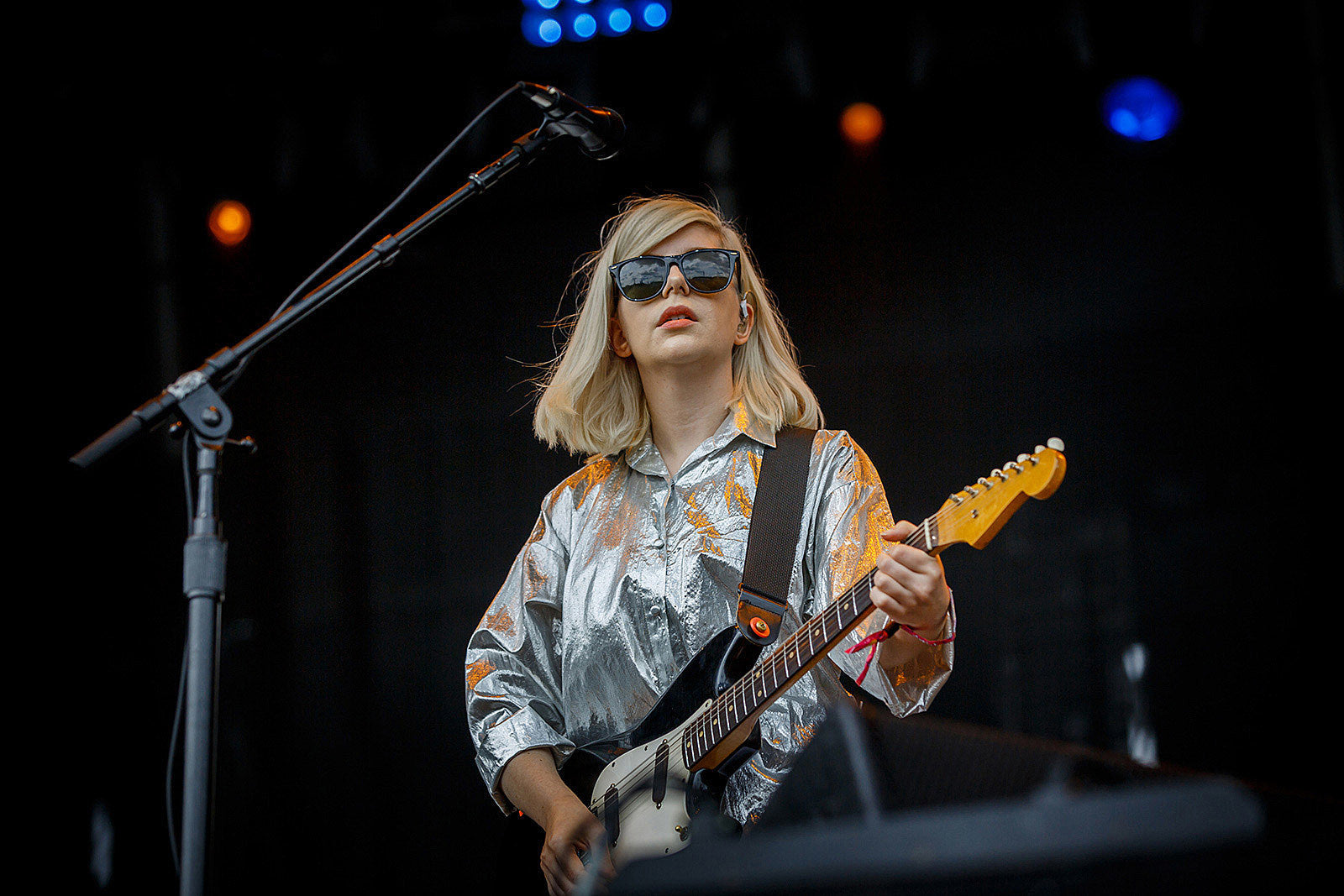 Alvvays tip their hat to Television Personalities on shimmering “Plimsoll Punks”