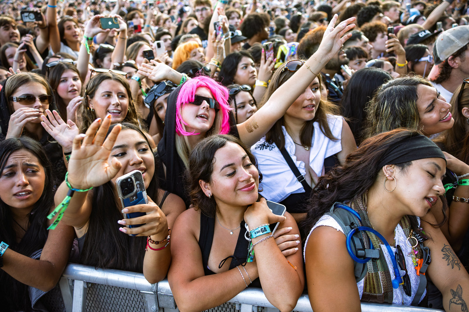 Lollapalooza 2026 livestream schedule (Turnstile, Charli XCX, Geese, The xx, Smashing Pumpkins, more)