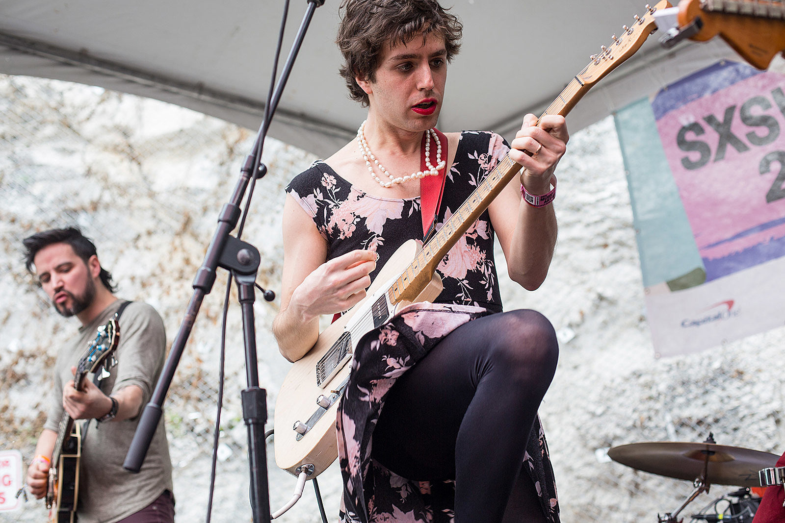 Ezra Furman played ‘The Chris Gethard Show’ (watch), announces fall tour