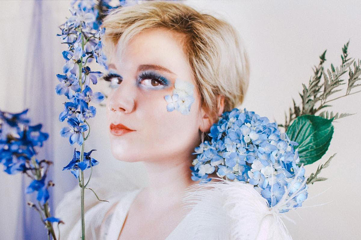 Lydia Loveless shares new single “September” ft. Laura Jane Grace (watch video)
