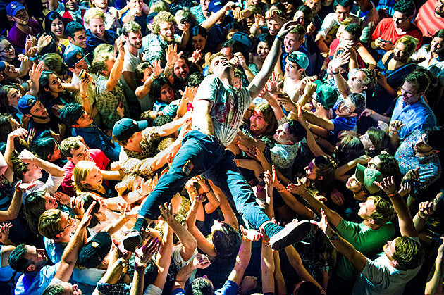 Mac DeMarco wrapped up his four-night NYC run (pics from Night 3 at MHOW w/ Jerry Paper and Happyness)
