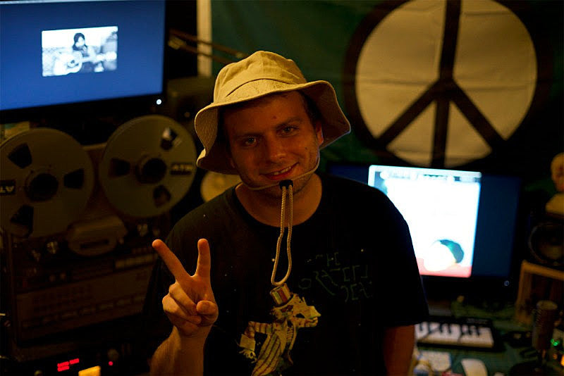 Mac DeMarco starts his own record label, announces solo tour
