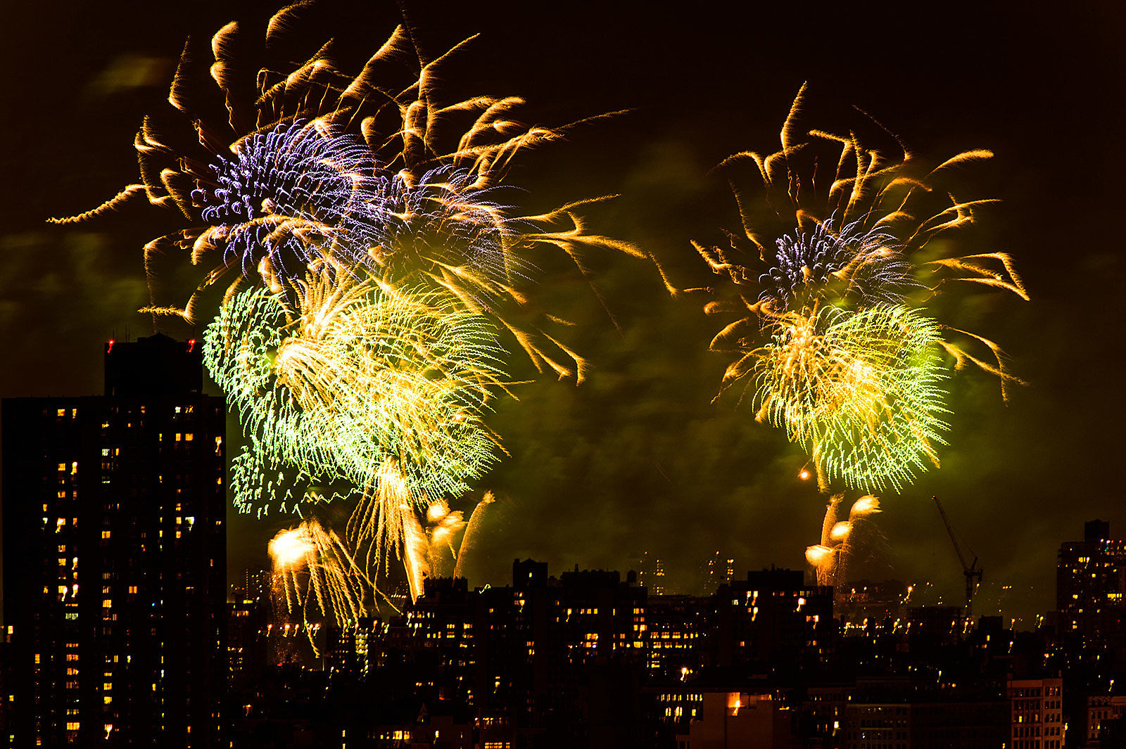 Mayor says there will be 4th of July fireworks in NYC this year