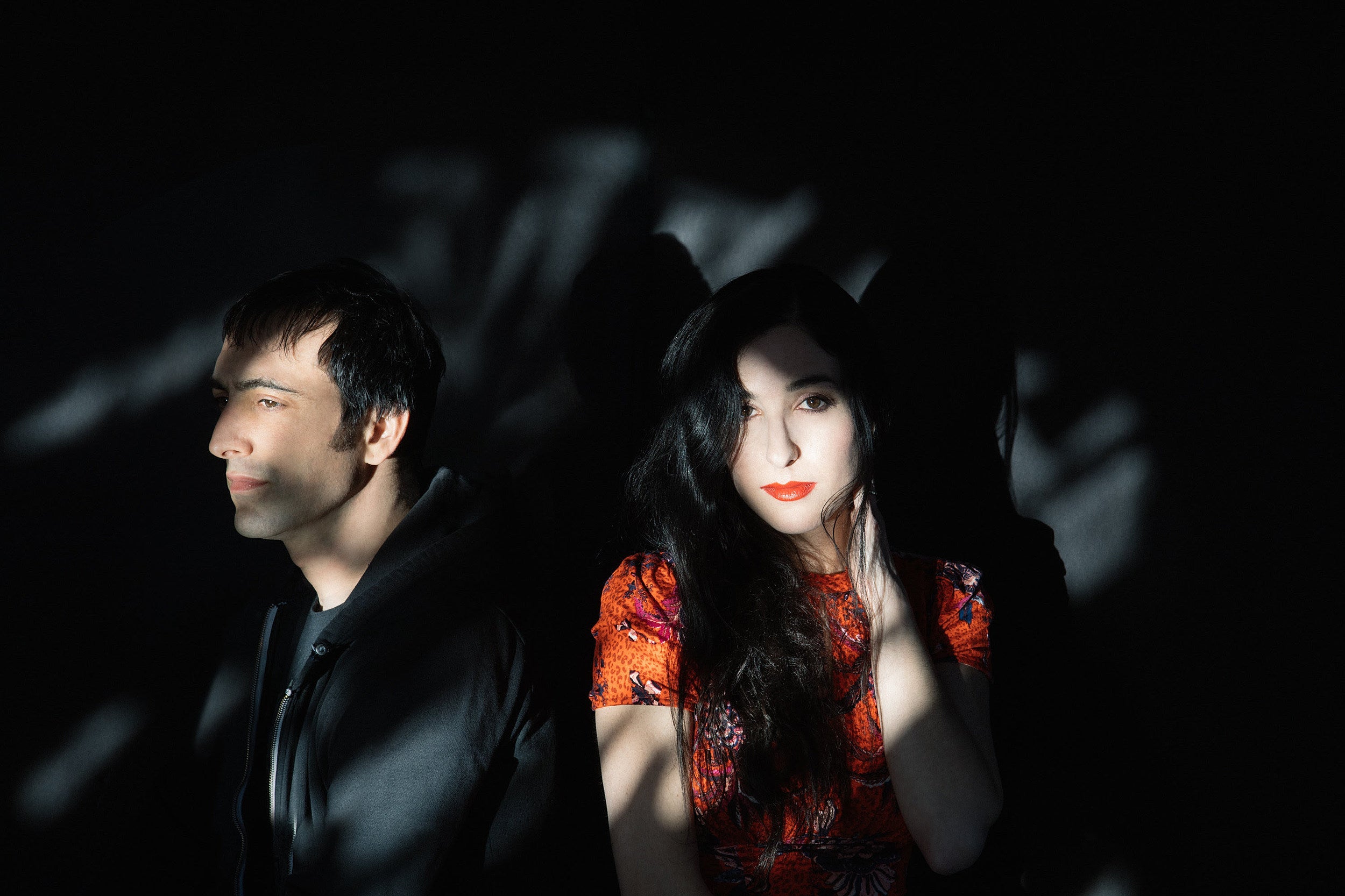 Marissa Nadler & Stephen Brodsky prep collab LP, share “For the Sun,” playing shows