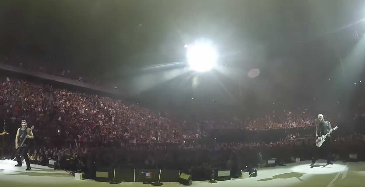 watch Metallica’s pro-shot live in Paris concert, Misfits cover included