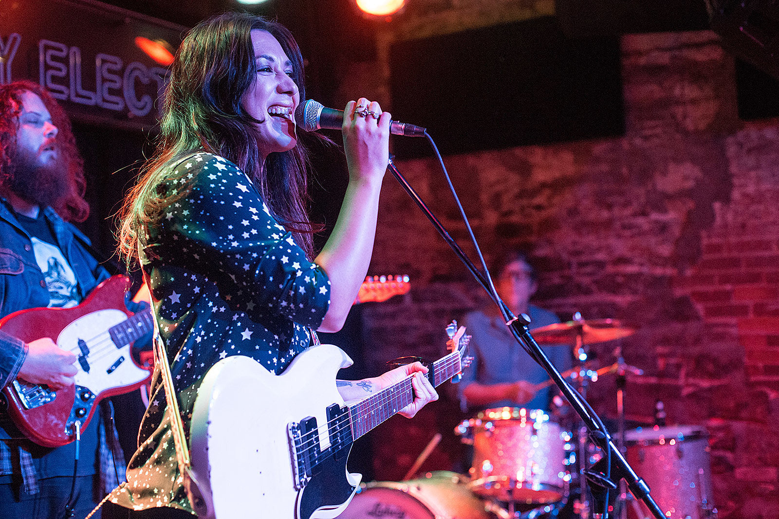 Michelle Branch played Bowery Electric backed by Patrick Carney & Tennis (pics)