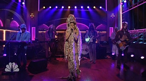 Miley Cyrus & The Flaming Lips played SNL, announce tour, Terminal 5 included (dates, videos)