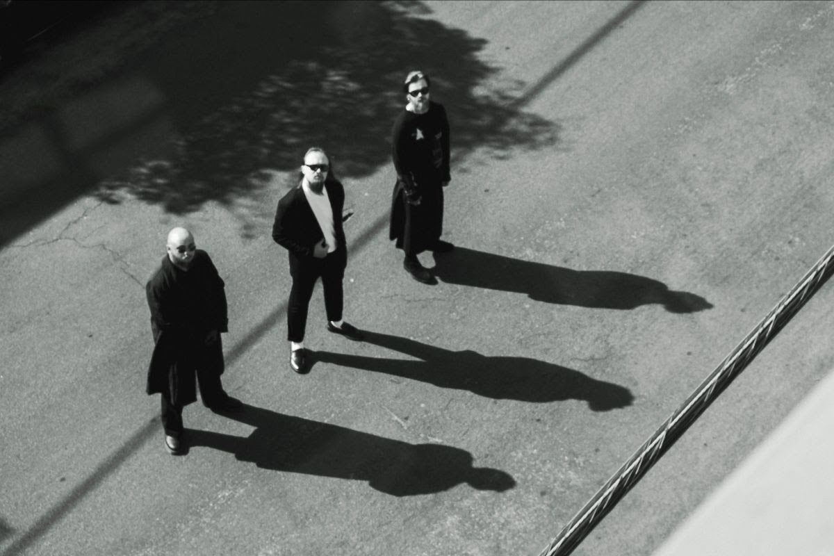 Molchat Doma share title track of new LP ‘Belaya Polosa,’ announce North American tour