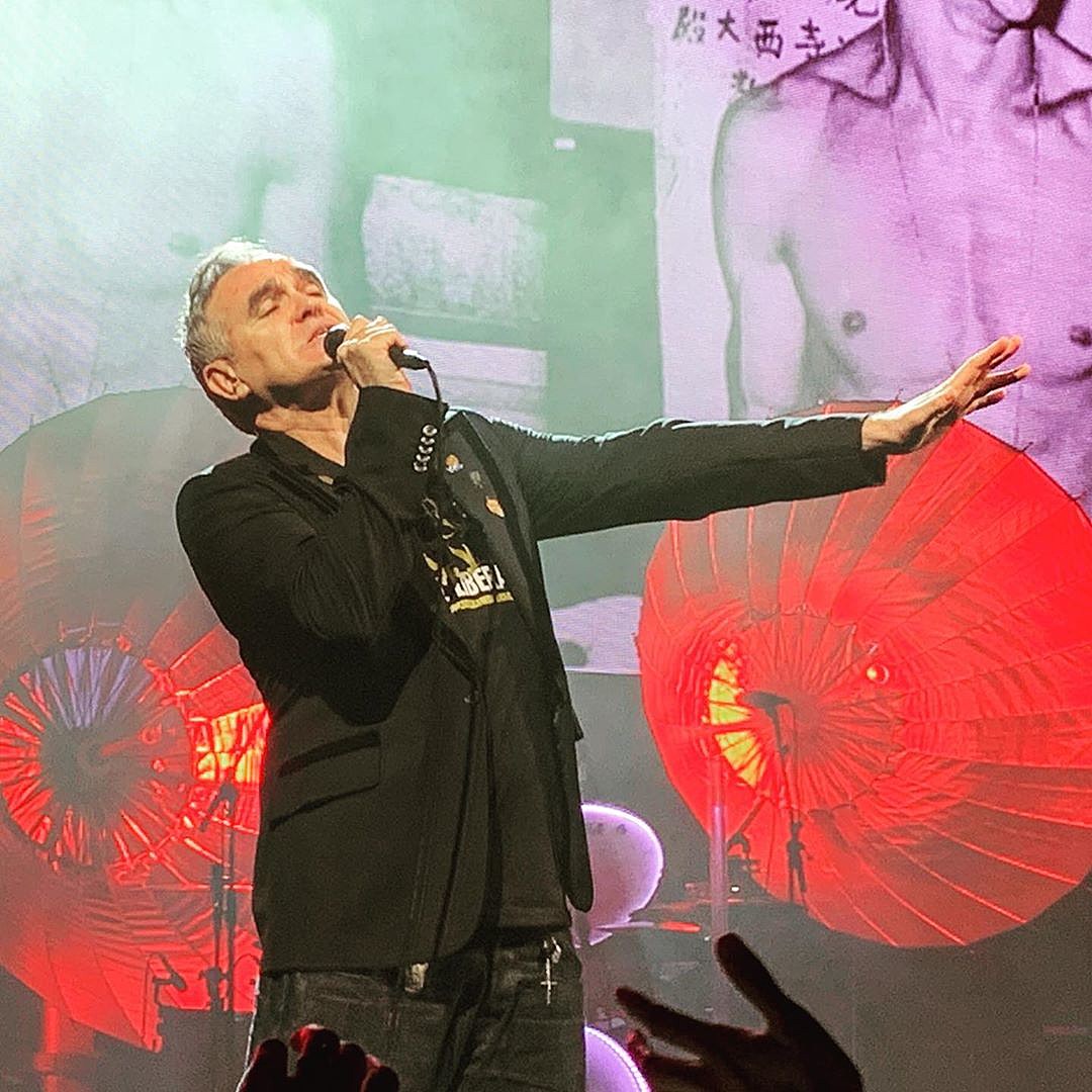 Morrissey played The Smiths’ “I Won’t Share You” for the first time ever at final night of his Broadway run (video, setlist)