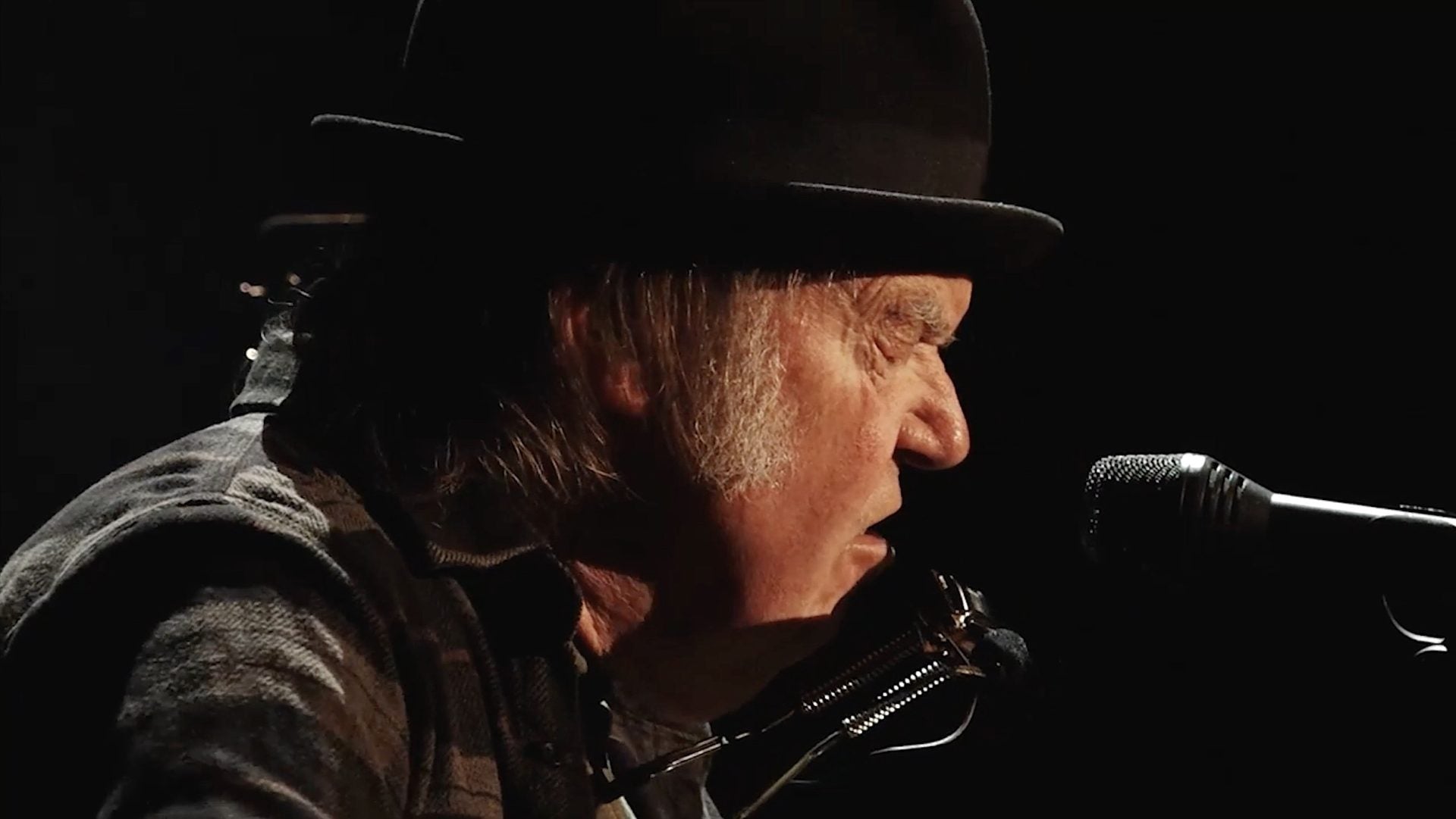 Neil Young calls for “new rules for policing” with live “Southern Man” video