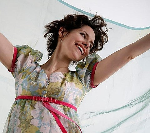 Nellie McKay has a new song, touring (dates & stream)