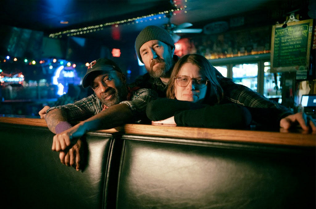 Neva Dinova announce shows with mysterious openers