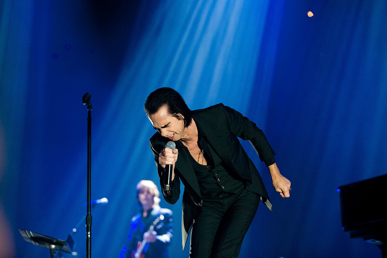 Nick Cave discusses coronavirus and tour cancellation