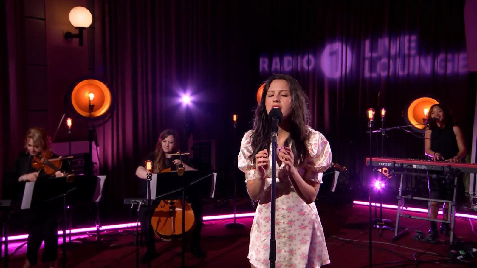 Watch Olivia Rodrigo cover CMAT’s “When a Good Man Cries”