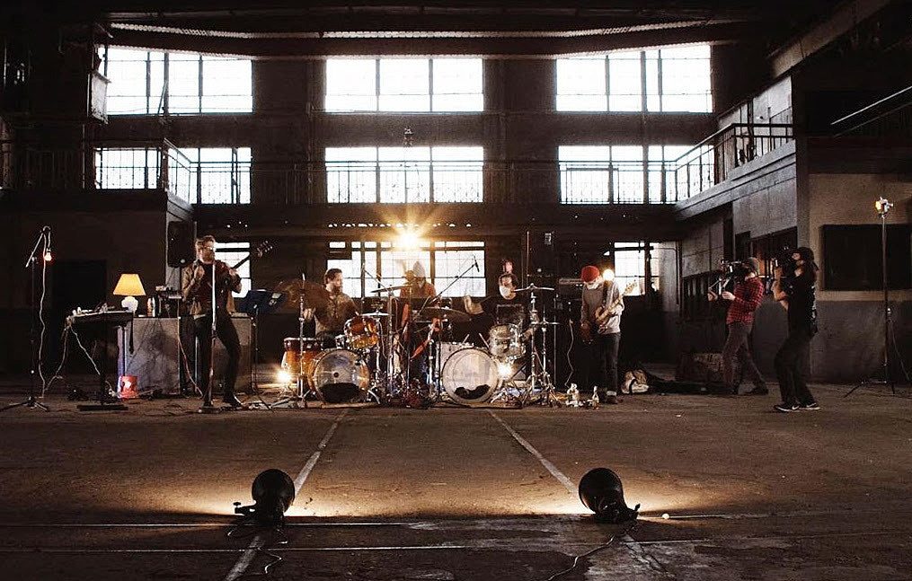 Watch OSEES play “Stinking Cloud” live for the first time; John Dwyer auctioning NFT artwork